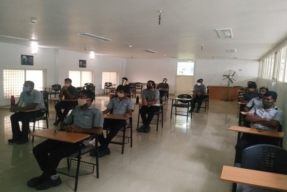 九州酷游ku官网航空开展“心理康健意识周”运动